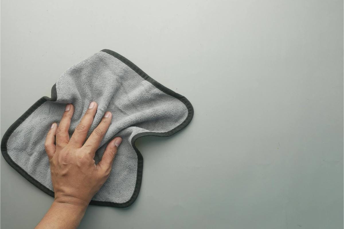 Home 11 Cum să-ți cureți mobila corect ? Sfaturi pentru o întreținere corectă